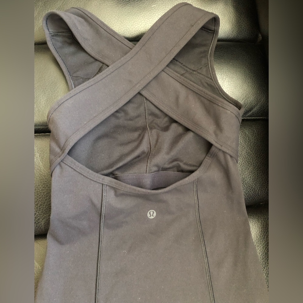 Lululemon Picnic Play Dress Black Second Release with Logo on back Size 2 EUC - Picture 7 of 10